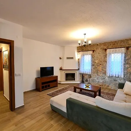 Villa Yaba 2 *