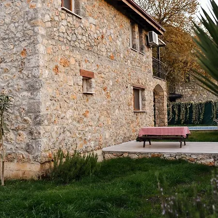 Yaba 2 Villa