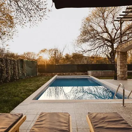 Villa Yaba 2